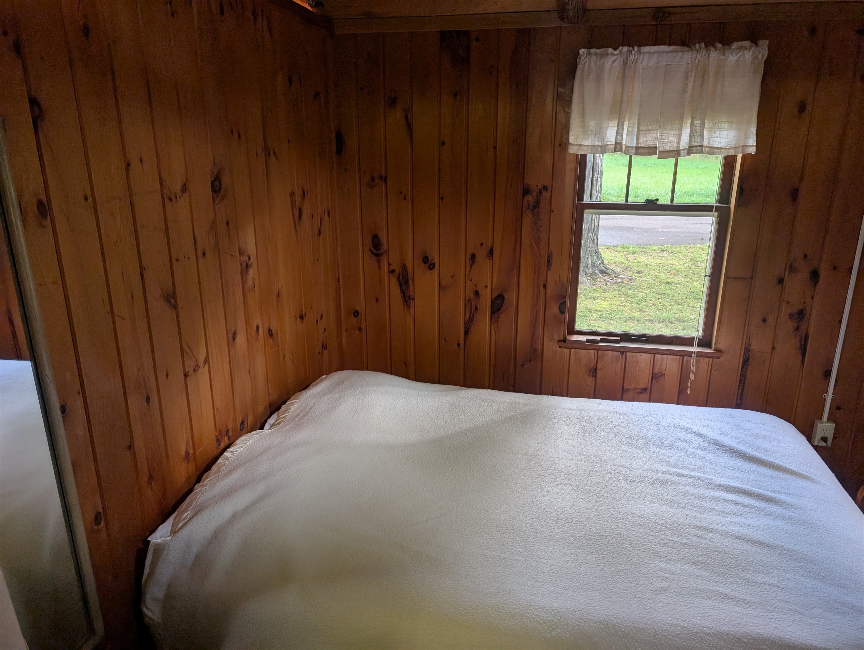 Queen Bedroom