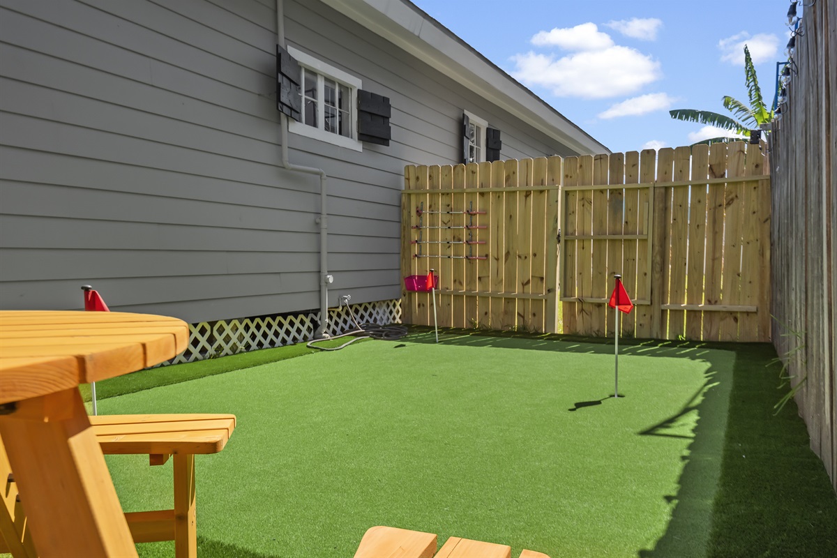 33bbe34cfb26445085e820d8d6a68dbd Large | Beachhouse | Texas | TX | Vacation Homes | Galveston | Crystal Beach | Kokomo | Breezy Days | Beachfront Elegance | Sunrise Serenity | Southern Sands Property Management, LLC