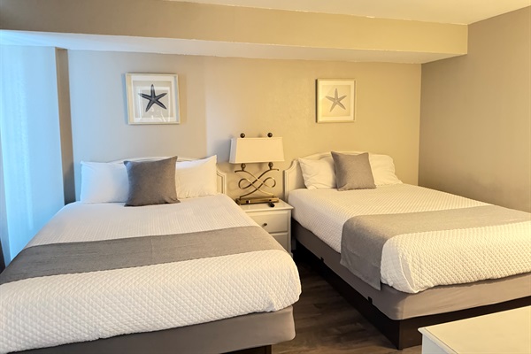 Second bedroom with two queen beds