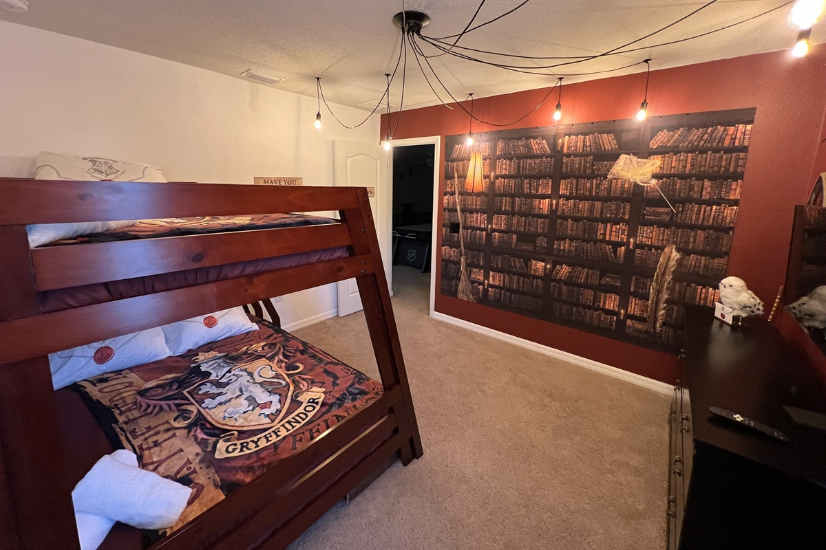 Practice your wizardry, pet Hedwig or take a "Have you seen this wizard" selfie in this fun Harry Potter themed room