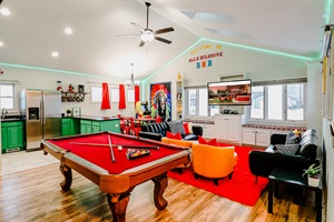 A spotlessly clean living room, offering a welcoming and clutter-free space for relaxation and social gatherings