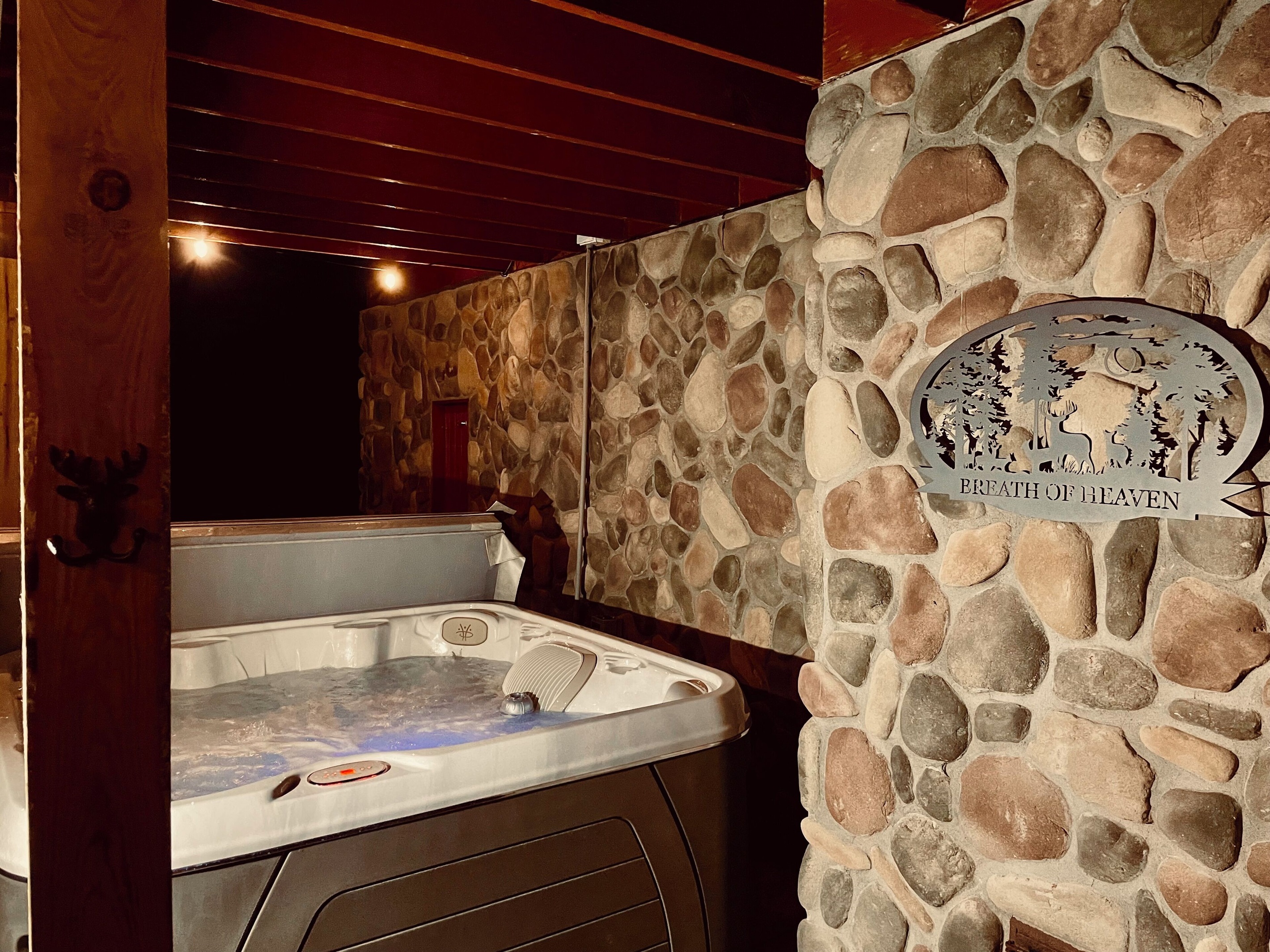 🧑‍🍳Hocking Hills Relaxation Recipe: Good Company, Scenic Hikes, HOT TUB!, Repeat…