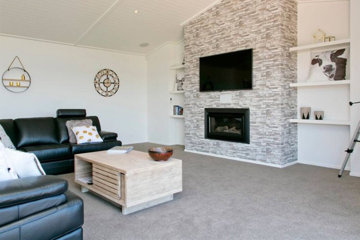 Lovely cosy space to unwind and catch some Netflix in front the fire