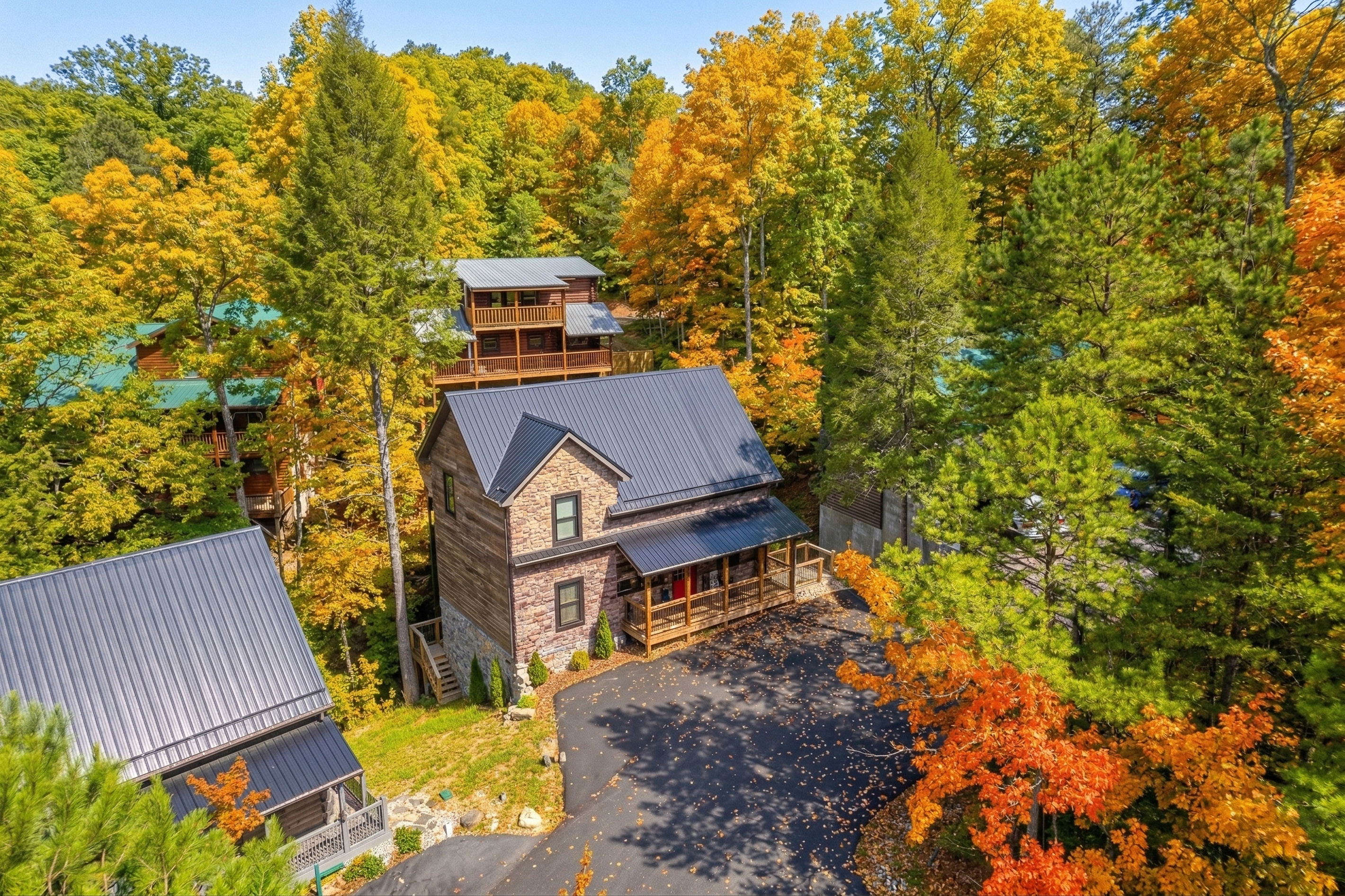 Aerial view of front of the cabin