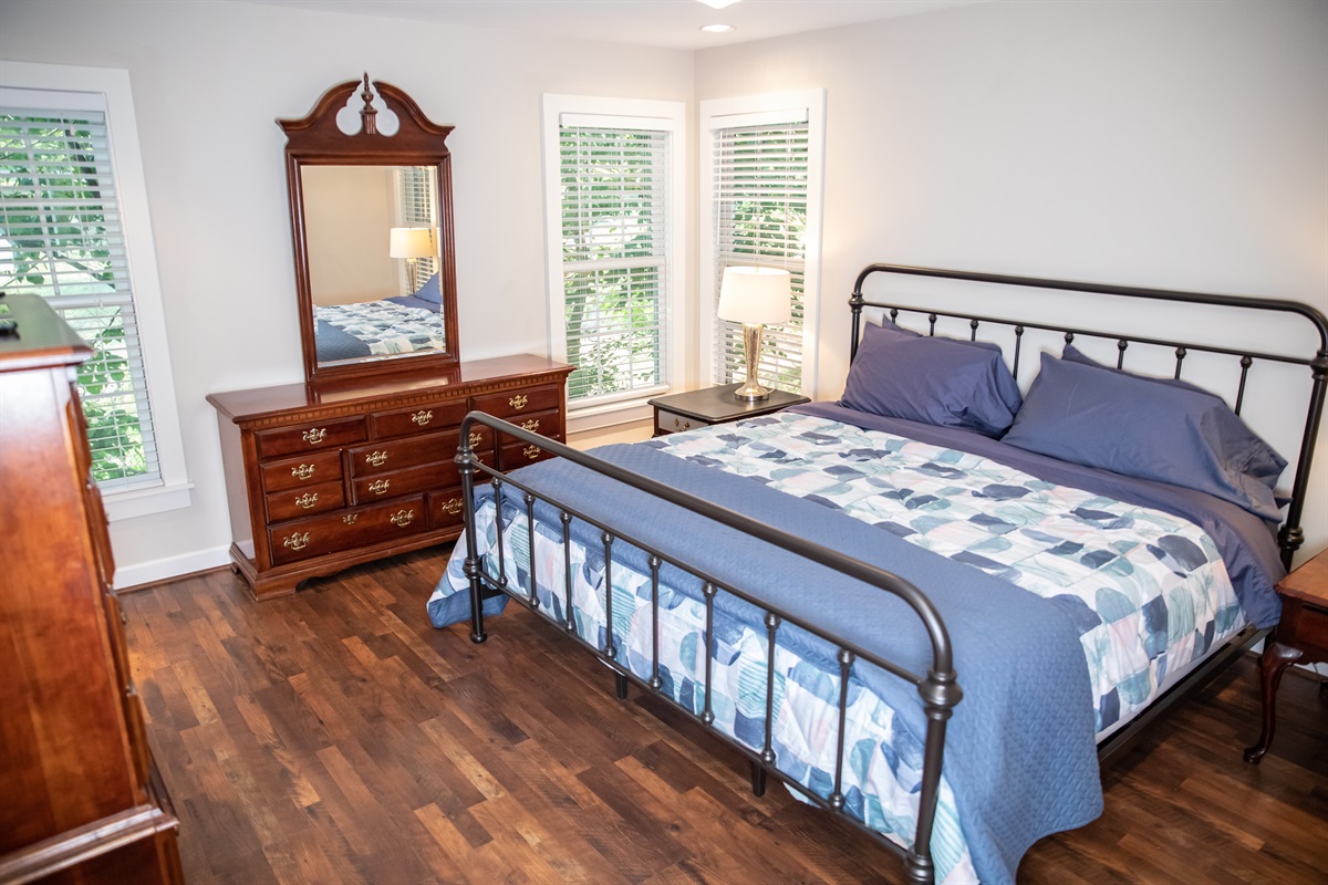 Queen Bedroom