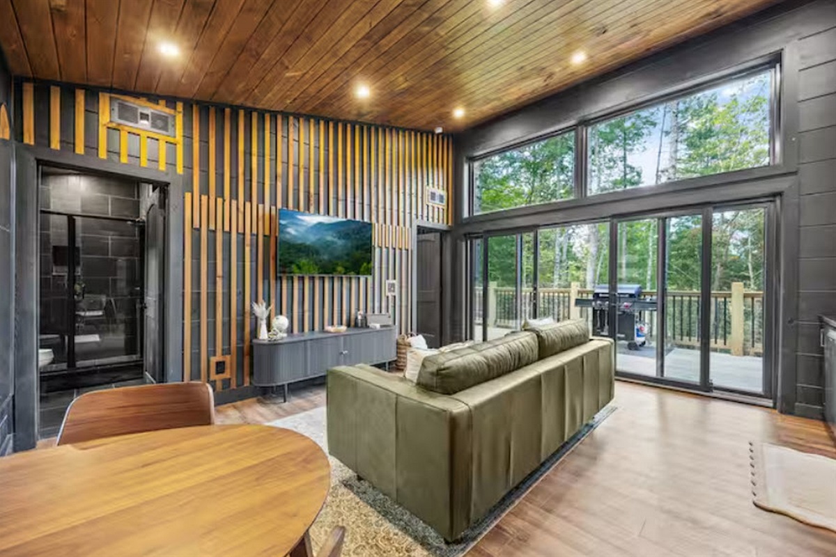 All glass on the back of the home makes you feel like you're outside.