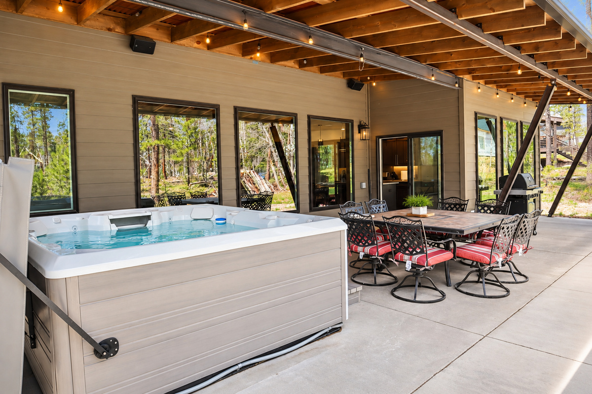 Private hot tub