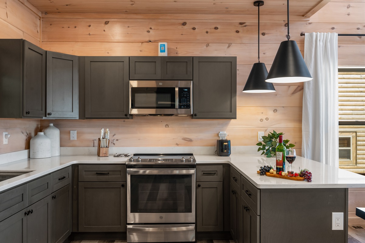 Fully Stocked Kitchen