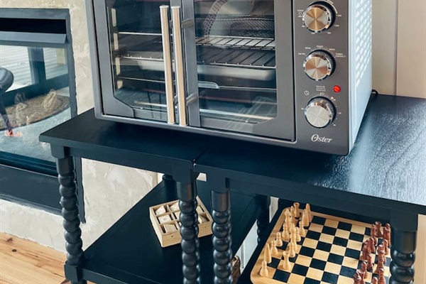 This is an air fryer/toaster/convection oven combo. 