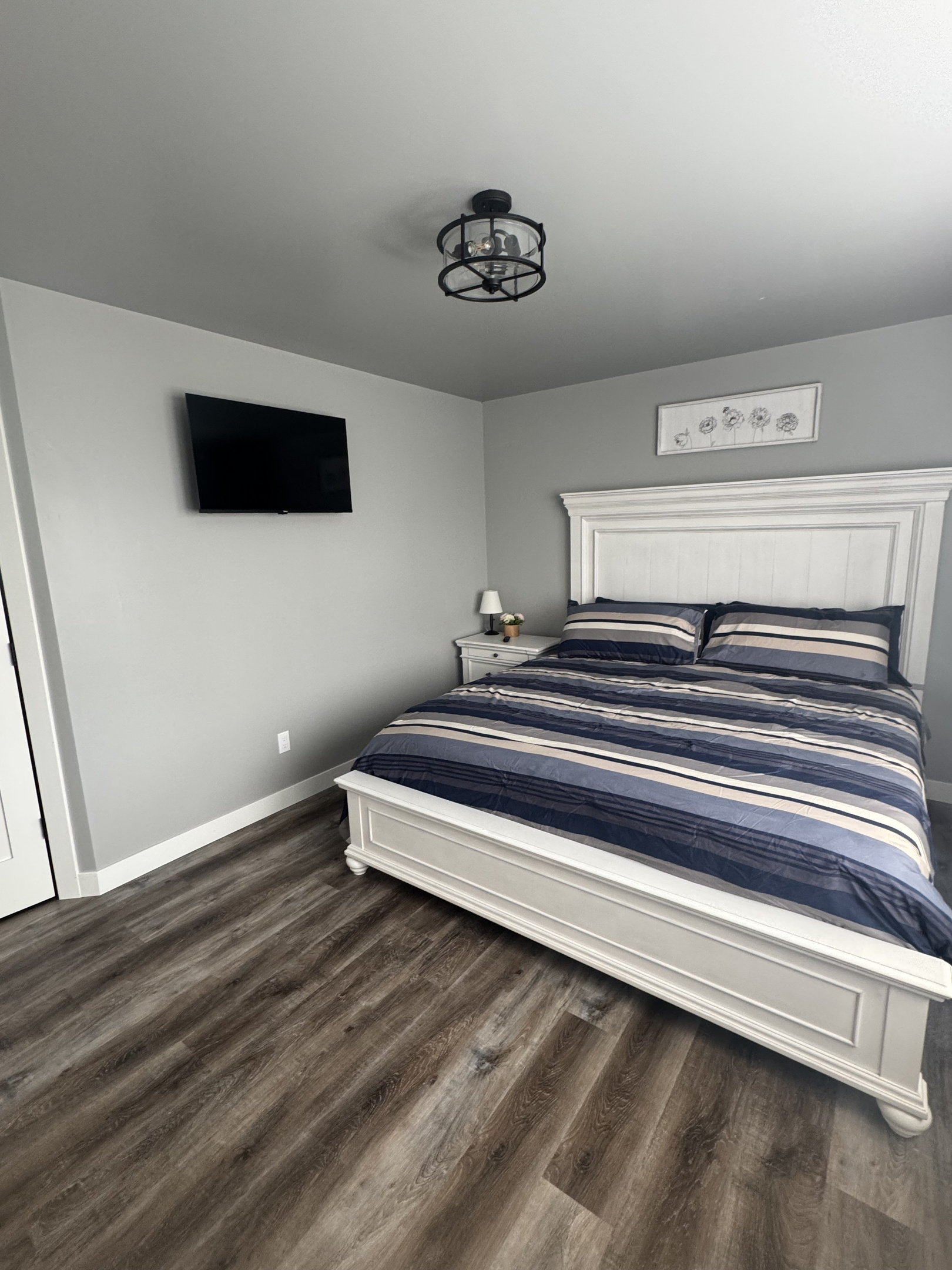 Bedroom 4 with full bathroom 