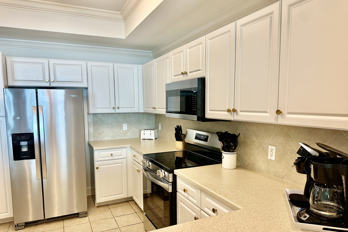 We have a spacious kitchen with plenty of storage!