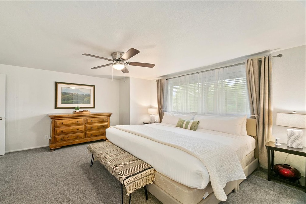 Upstairs King Primary Bedroom