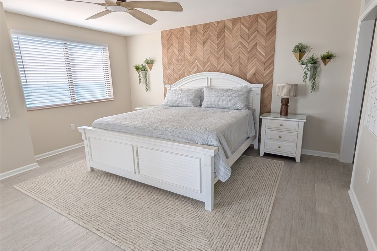 King suite with Ocean Front views and balcony access