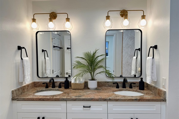 Primary en suite features a large double vanity