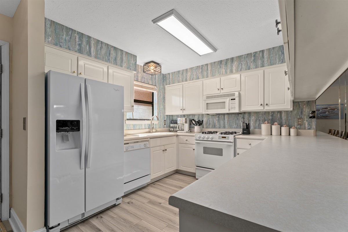 Fully furnished kitchen