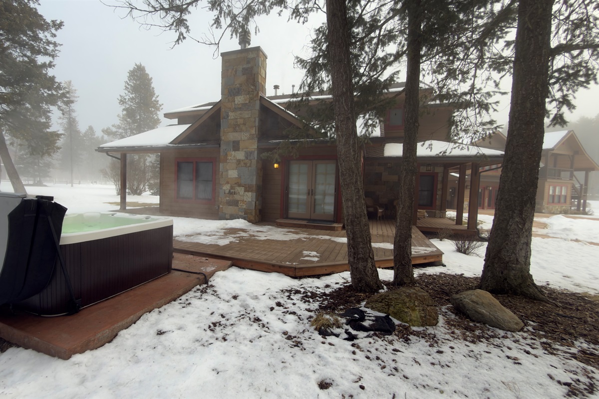 Easily accessible and conveniently located. Spend your nights soaking in the luxurious, private hot hub.