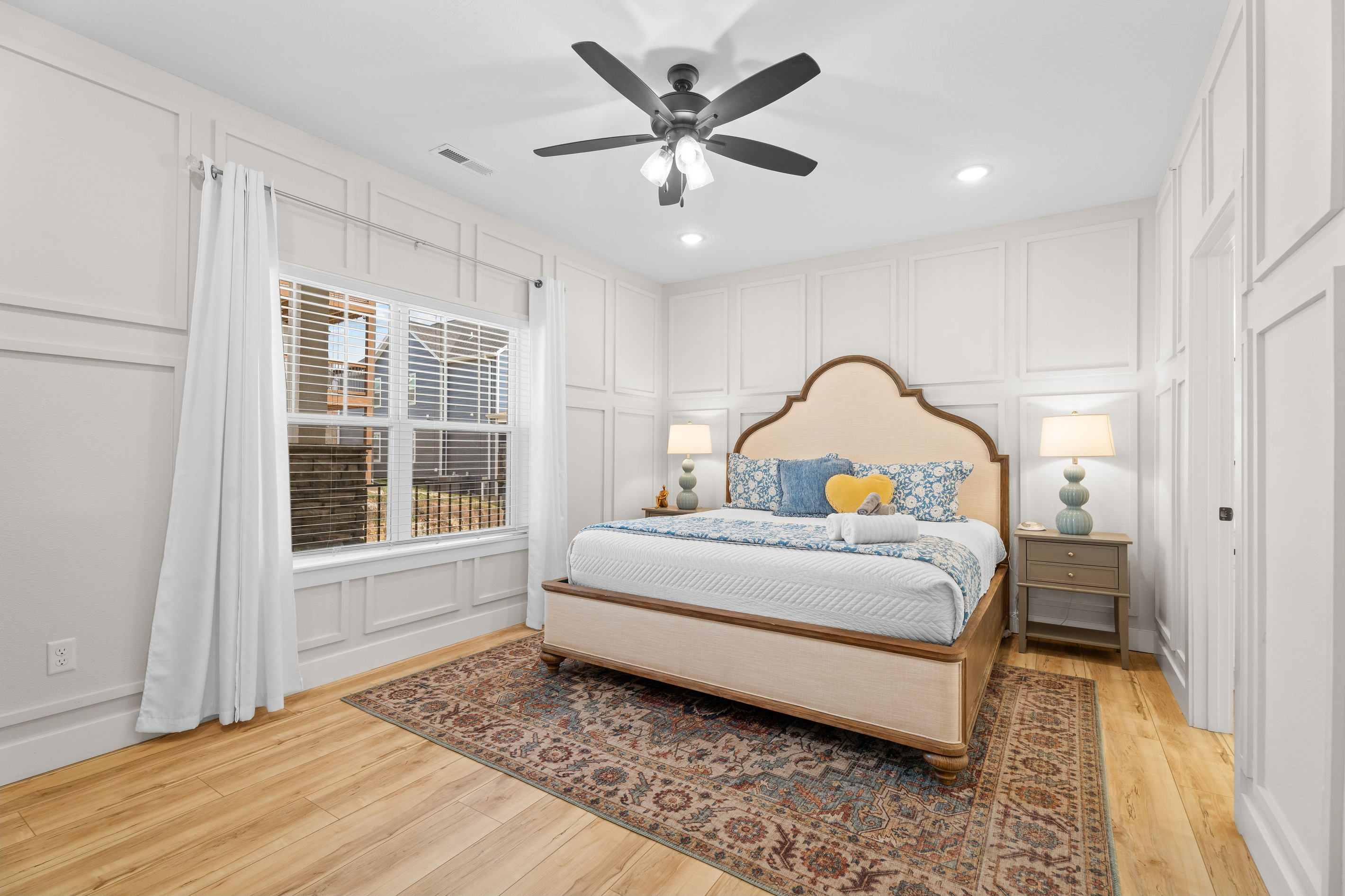 Master Bedroom 1 with King Size Bed