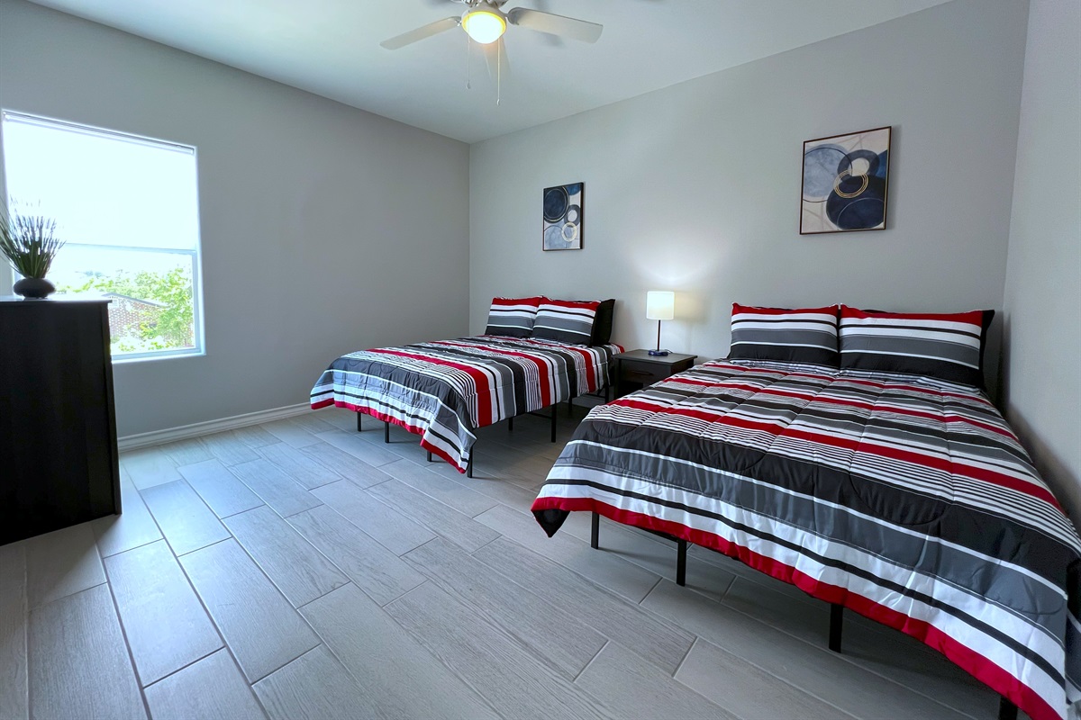 Secondary Bedroom - 2 Full Beds