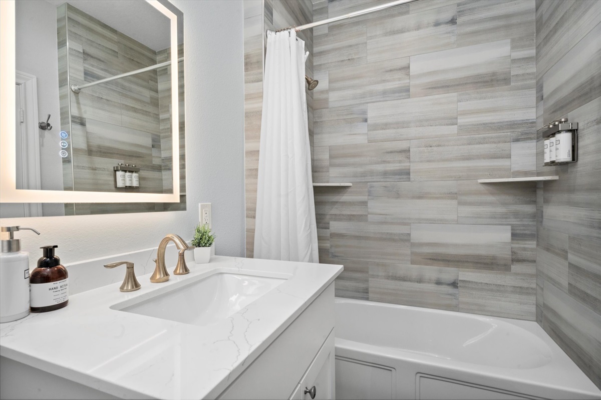 34a8b10e87954a15a0872c6ed3e3ccd4 Large | Beachhouse | Texas | TX | Vacation Homes | Galveston | Crystal Beach | Kokomo | Breezy Days | Beachfront Elegance | Sunrise Serenity | Southern Sands Property Management, LLC