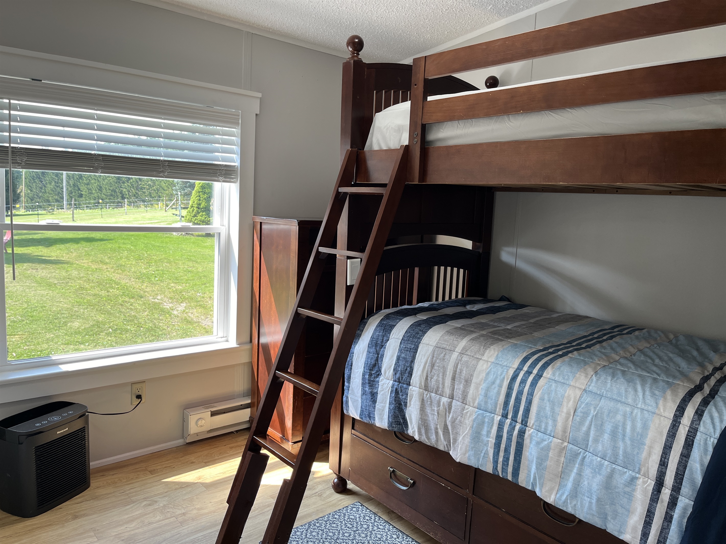 Bunkbed room