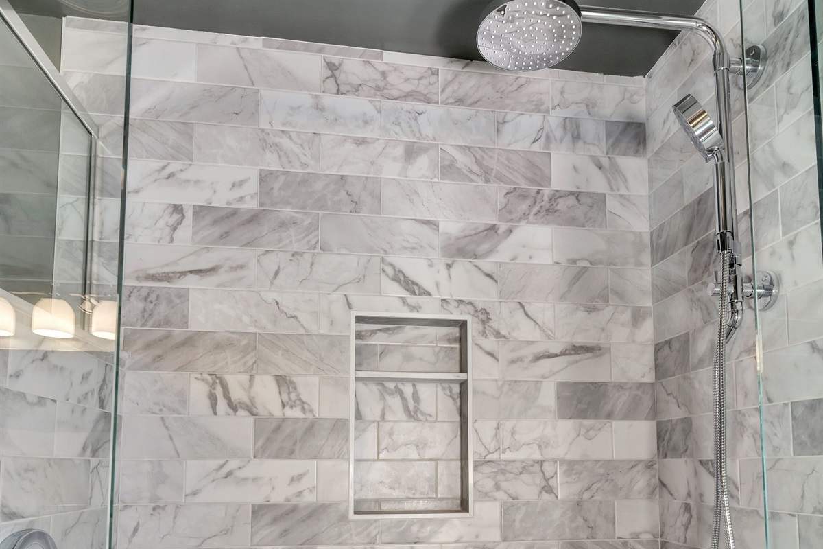 Primary Ensuite - Soaking Tub and Shower