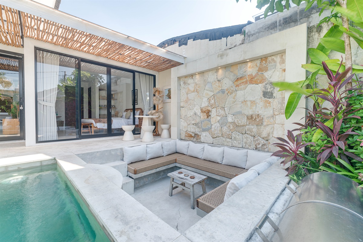 sunken lounge