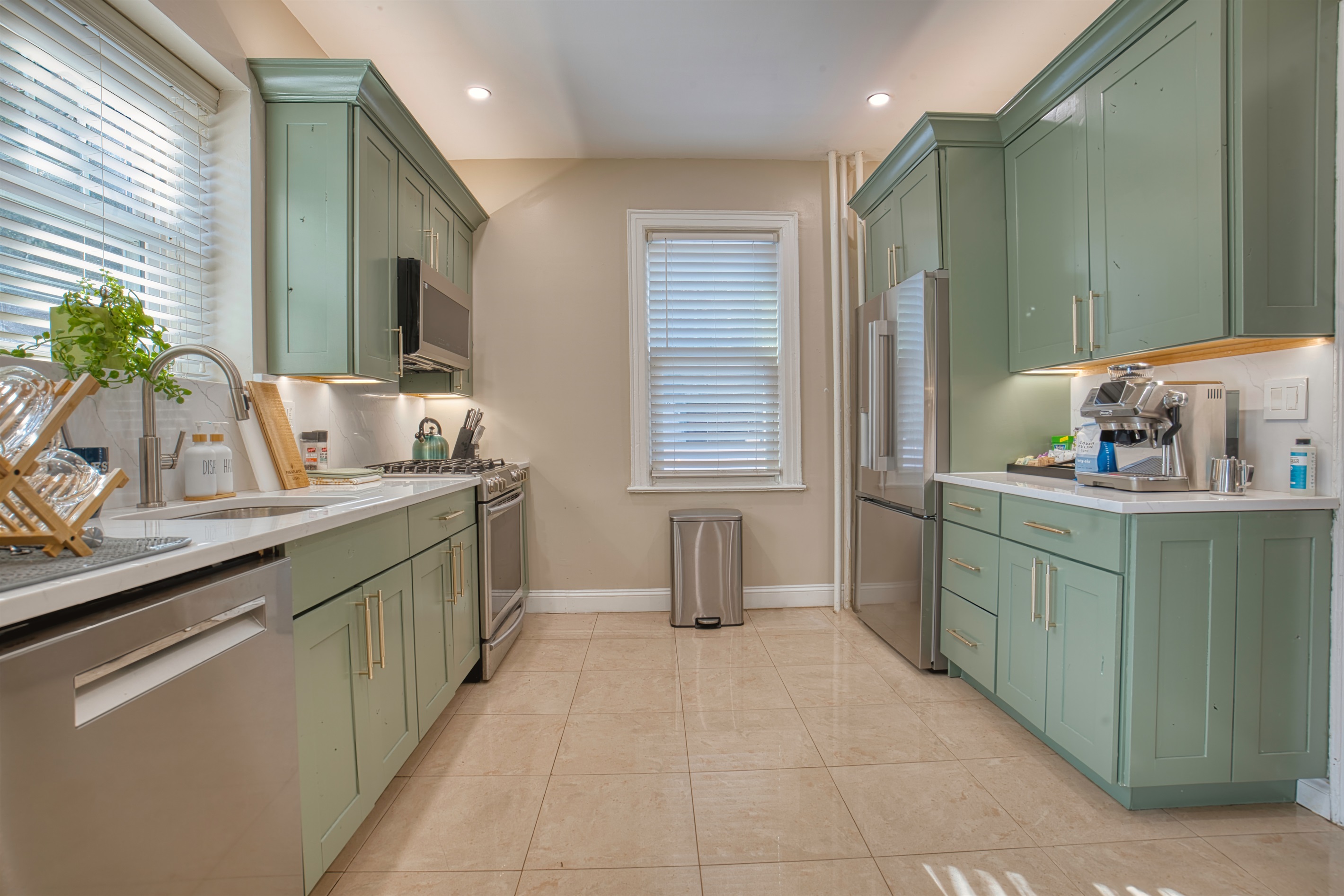 "This was our second stay here and was just as good as the first.Very well apportioned kitchen with lots of little extras that make the stay go smoothly." John D. 10/2025