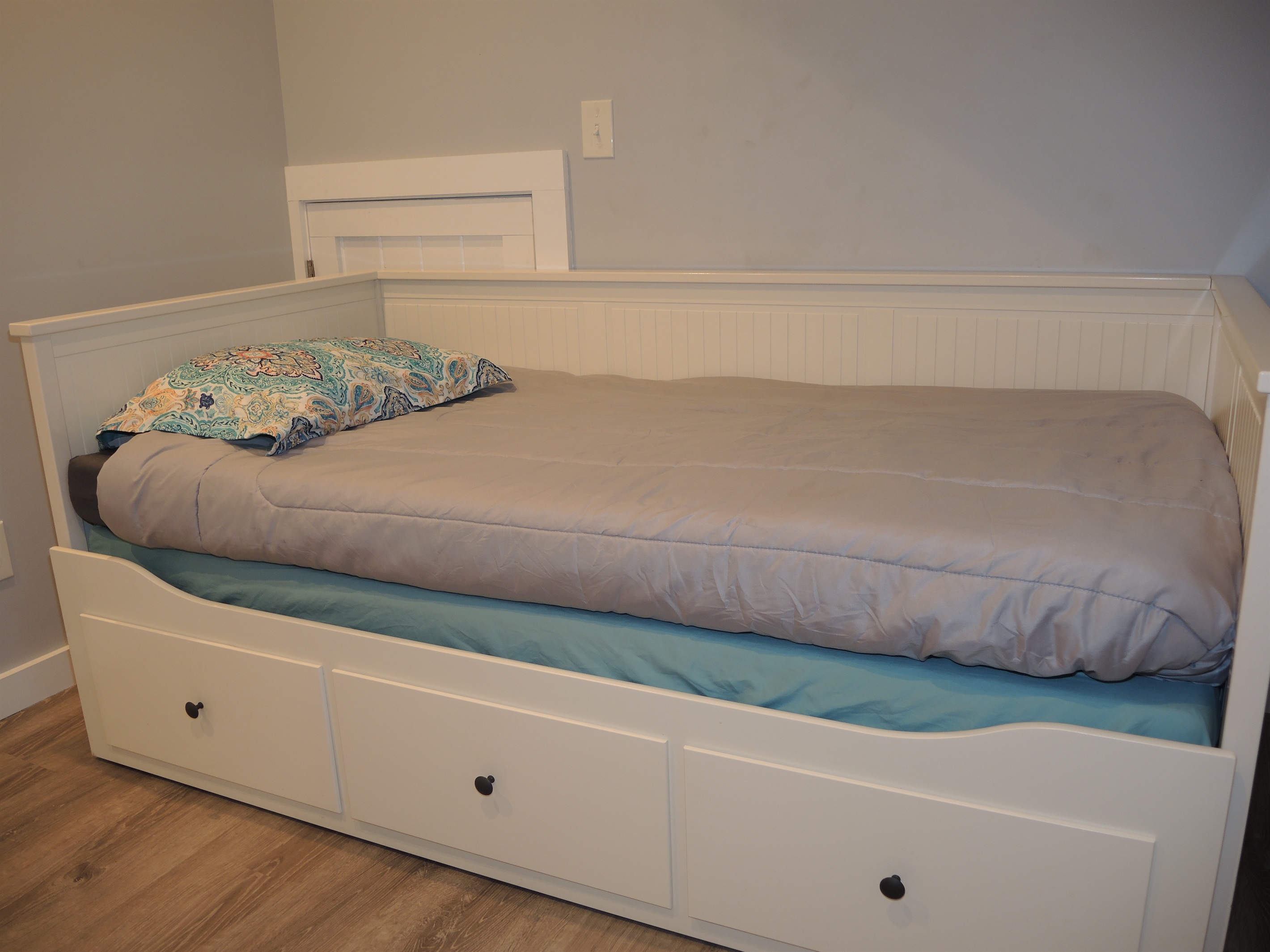 Second floor twin bed