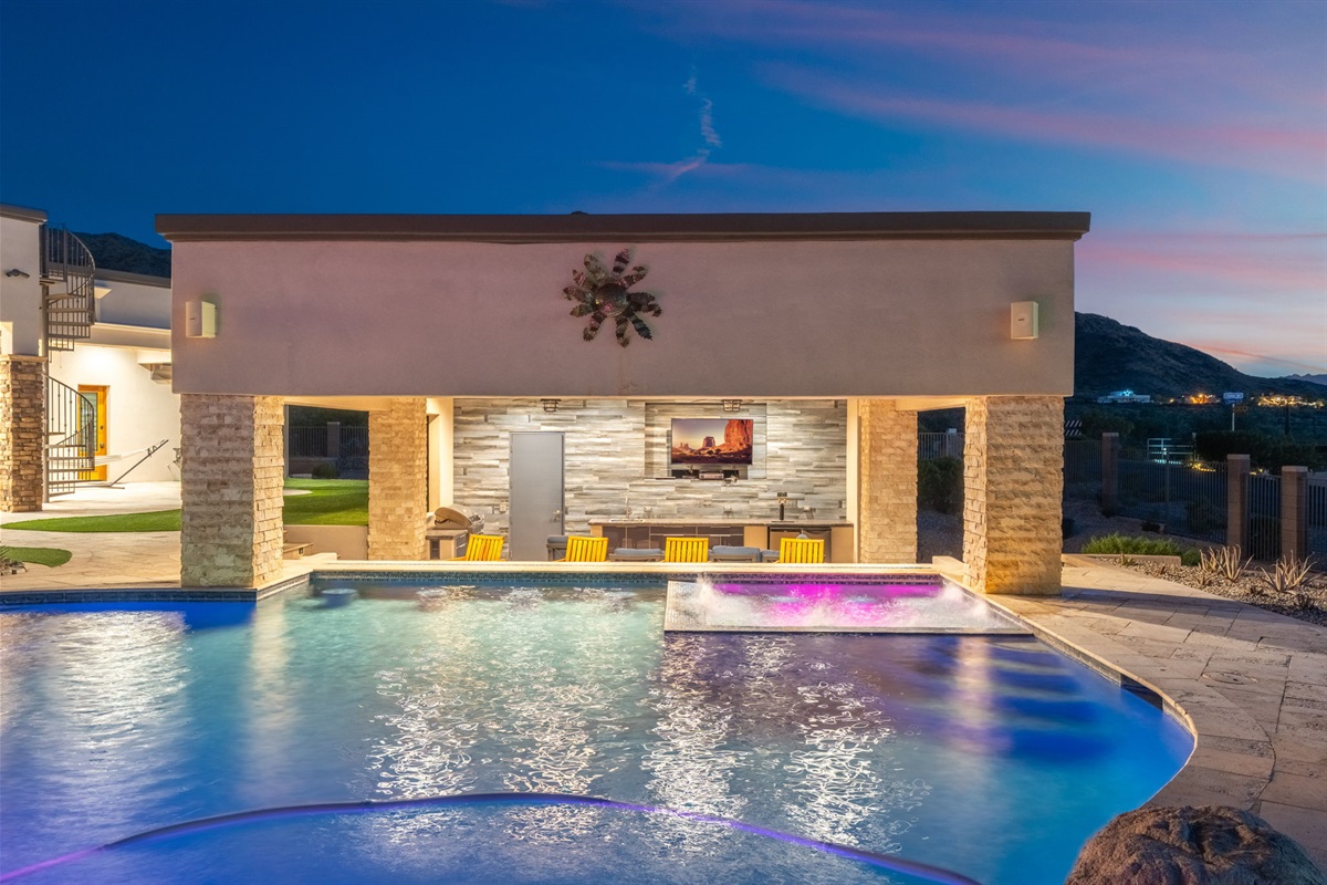 Private Pool and Spa with Optional Pool Heat Available for an Additional Nightly Fee.