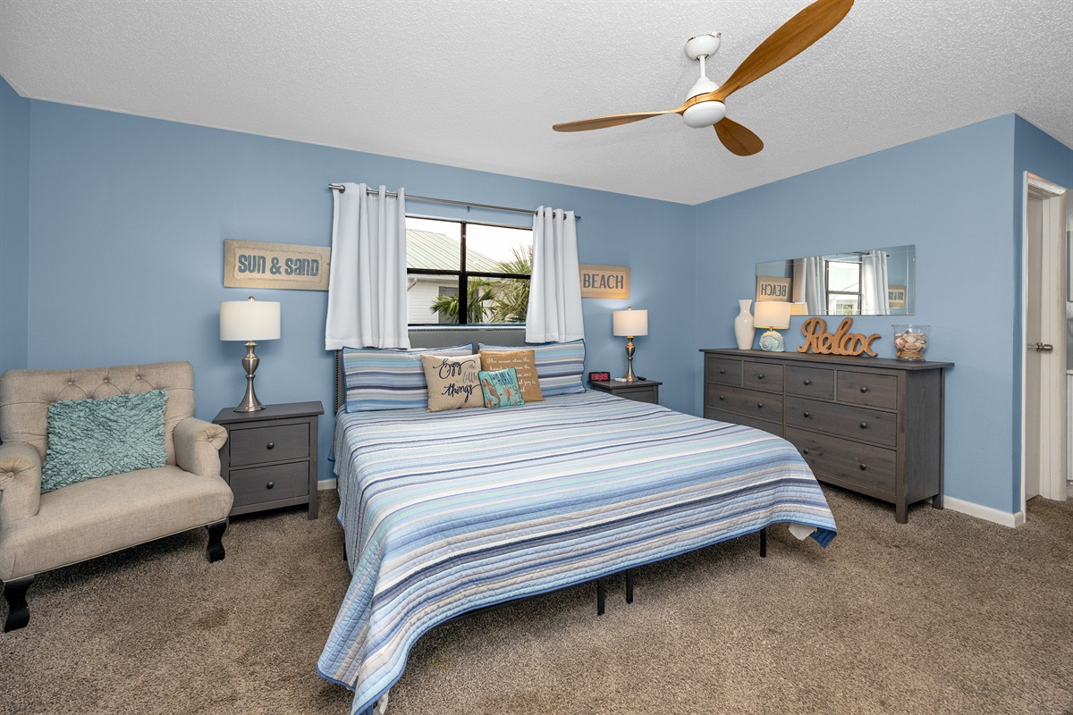 Main Bedroom With King Bed and En-suite