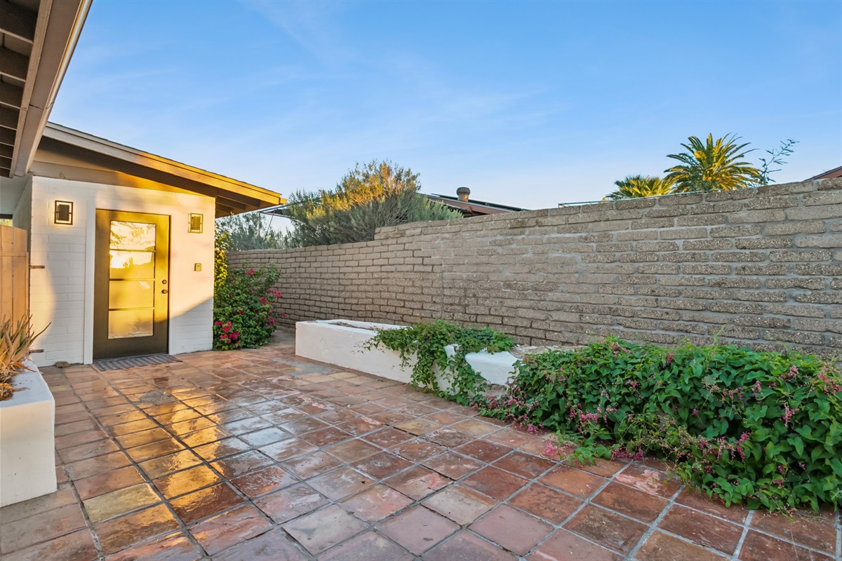 Camelback Casa | 4BR in Scottsdale | Heated Pool & Hot Tub — Casa Camelback | 3BR+Bunkhouse | Heated Pool & Hot Tub, Scottsdale, Arizona — photo 52