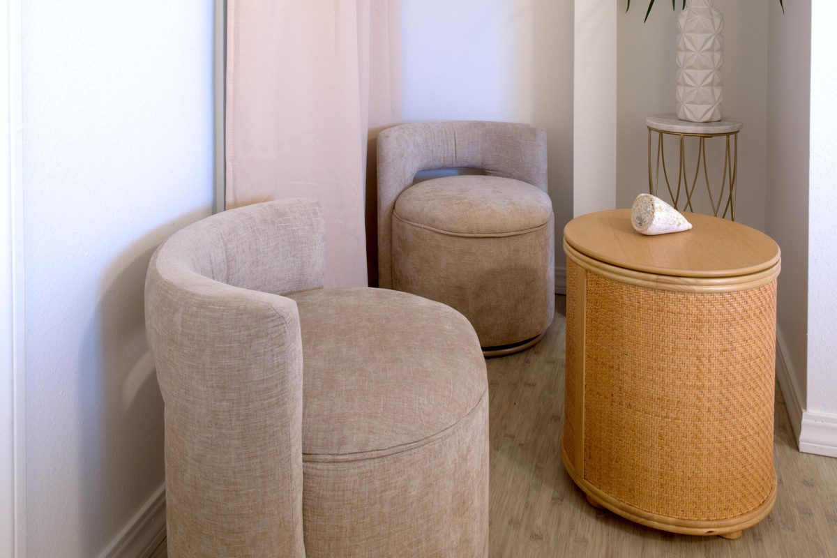 Siting area to enjoy your coffee and meals
