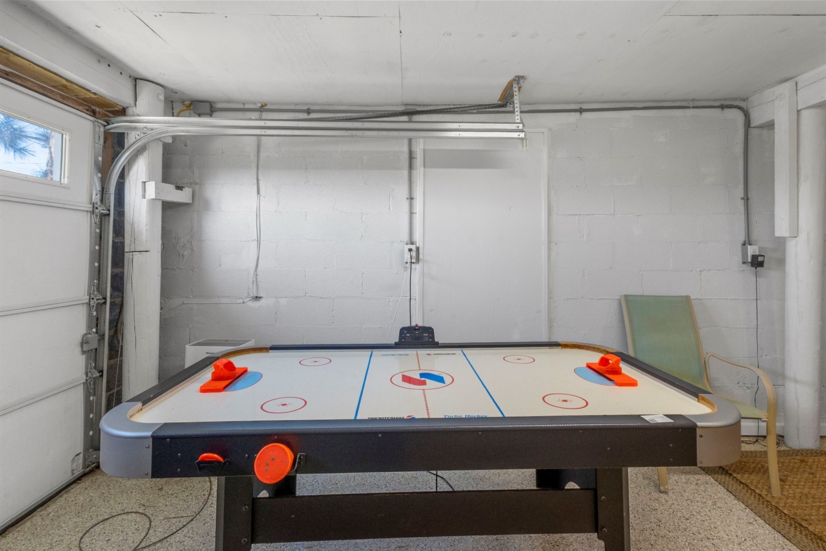 Air Hockey, poker or puzzle table? You decide!