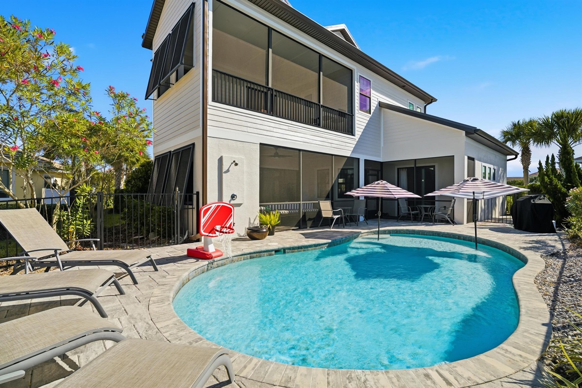 Your private pool oasis awaits ☀️🏊‍♂️
Spend sun-soaked days splashing, lounging under umbrellas, and grilling poolside—this backyard retreat is made for vacation fun from morning coffee to sunset swims.