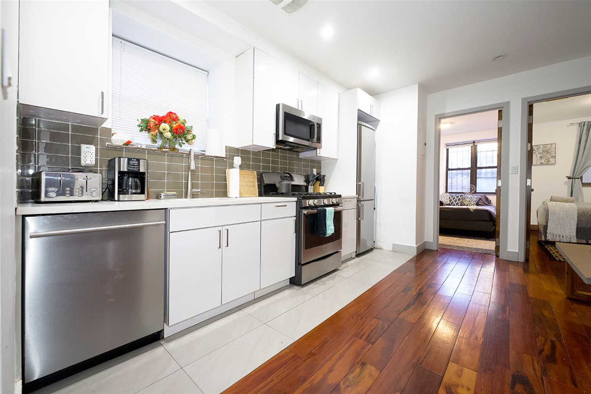 Full Kitchen