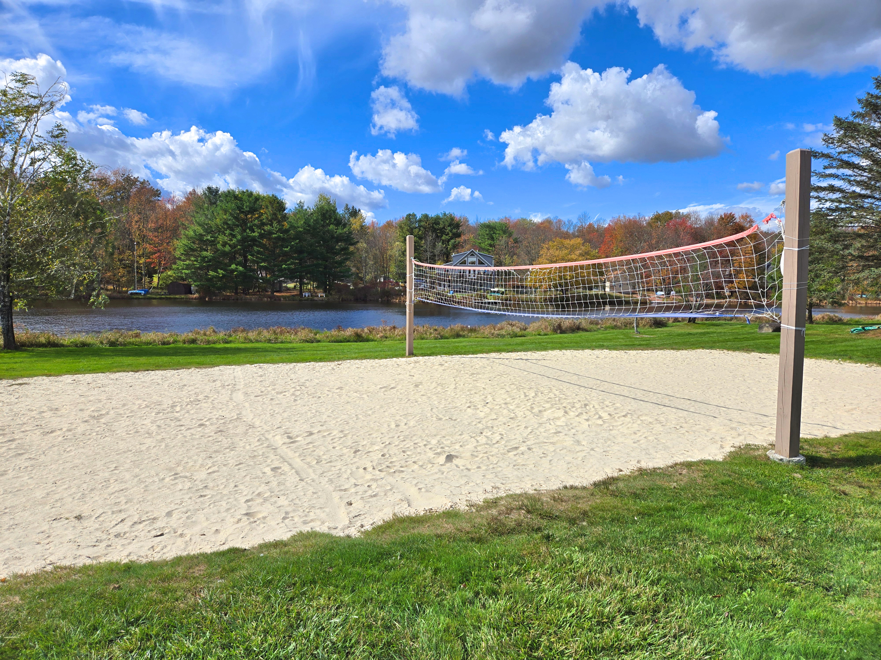 Community amenity (some are seasonal) - Arrowhead Lake - Serhii Vacation Rentals