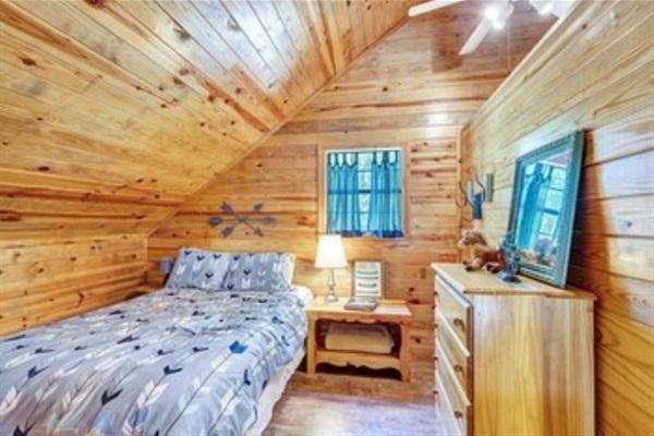 Loft area with Queen size bed.