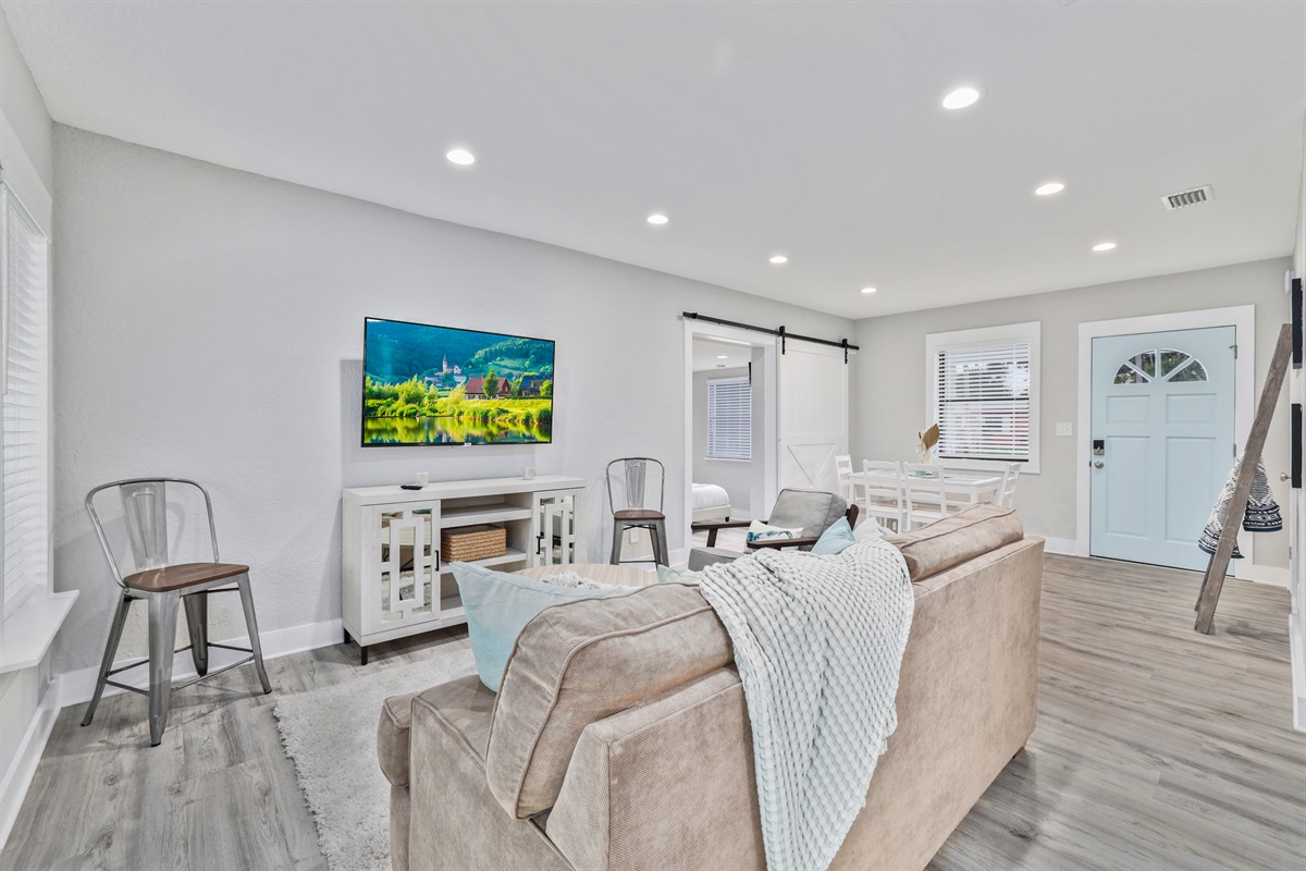 Open concept living, dining and kitchen