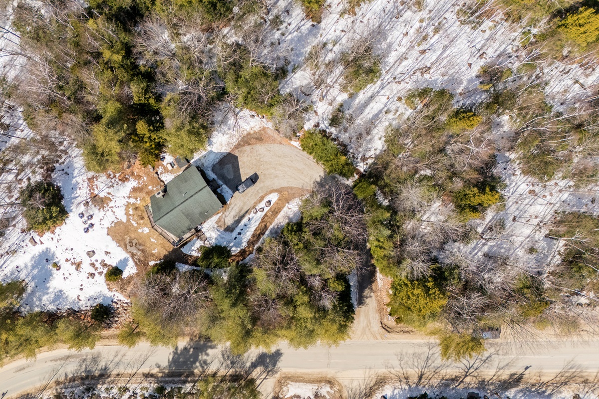 A bird’s-eye view of your relaxing Newry getaway near Sunday River.