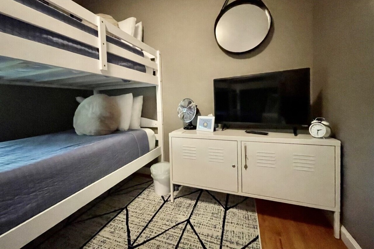 Bedroom 3 with TV