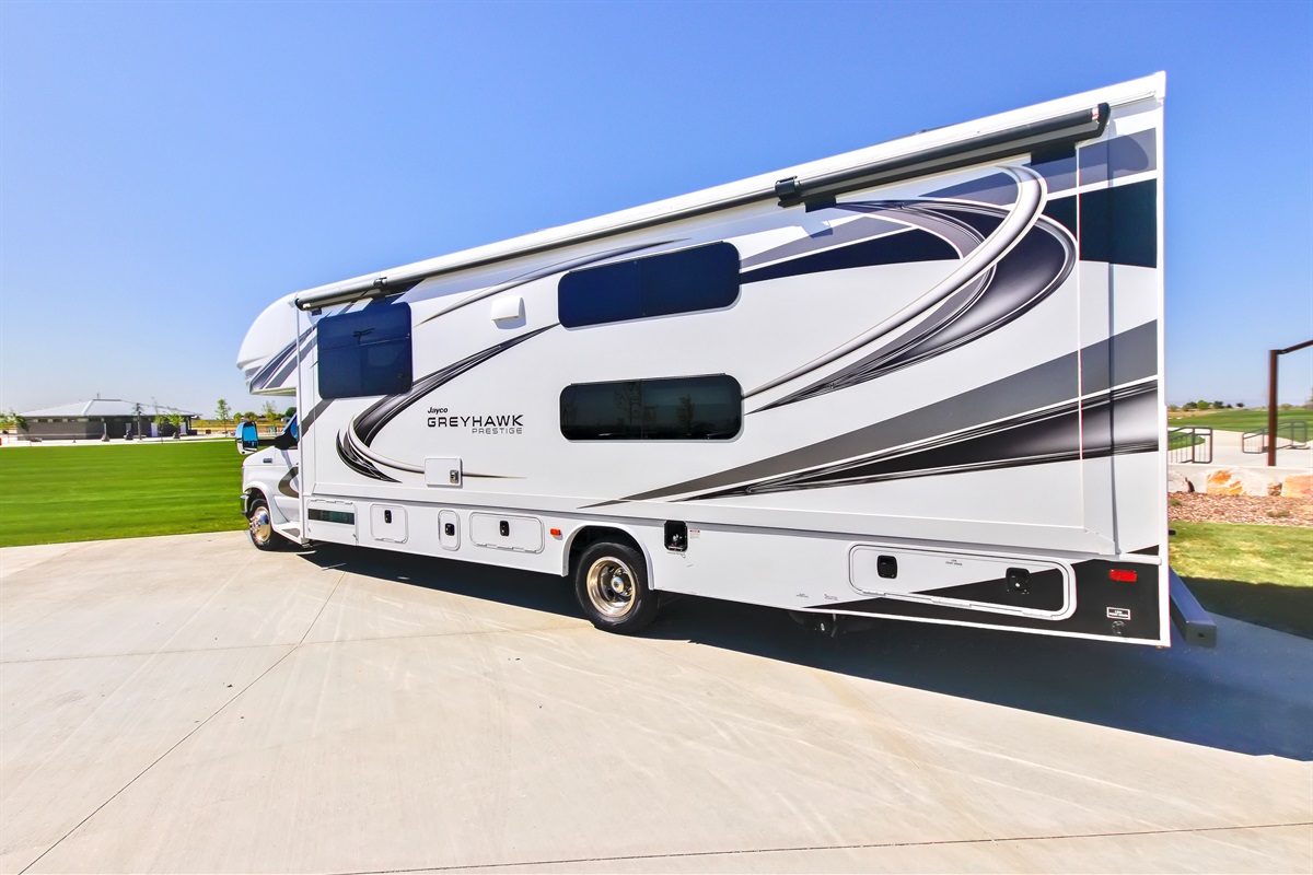 Jayco Greyhawk 31FP Prestiege Package (BUNKS) GO > EXPLORE