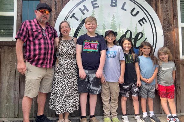 Making family memories at the Blue Canoe!