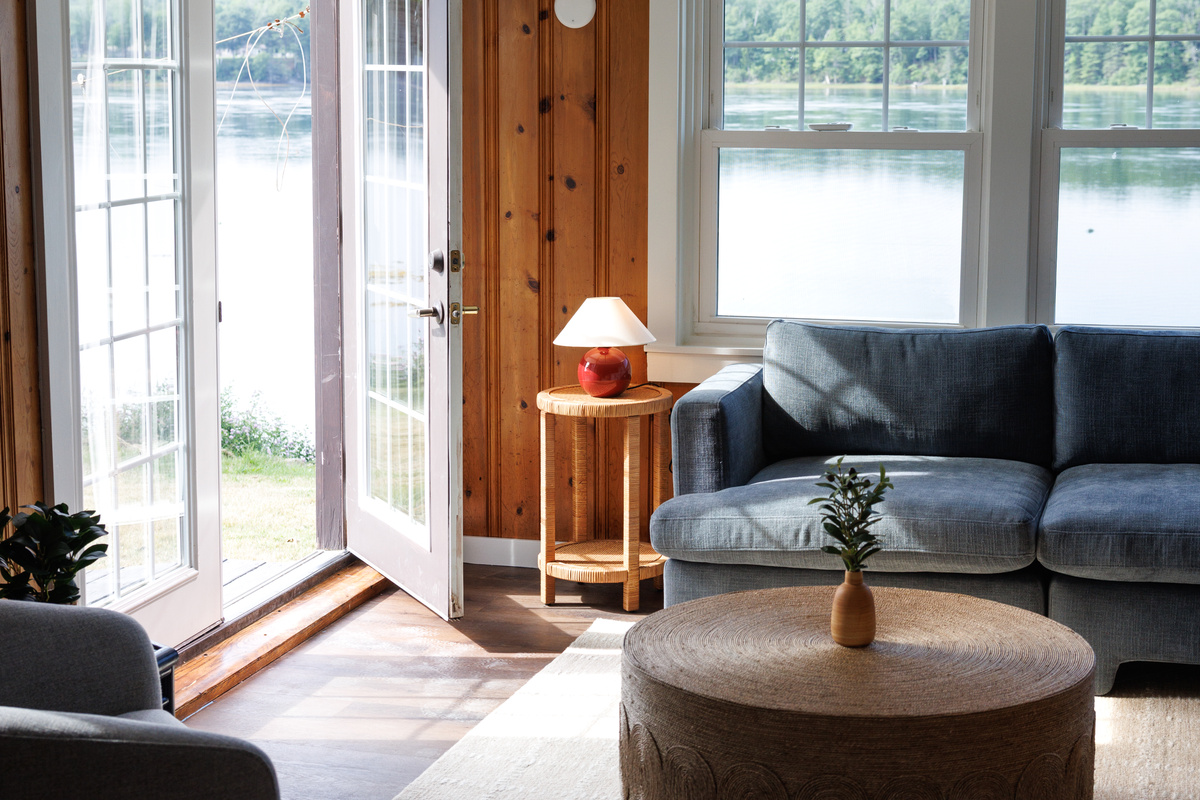 Walk toward the windows in the early morning while coffee brews and watch the tide come in — slow mornings look completely different here.