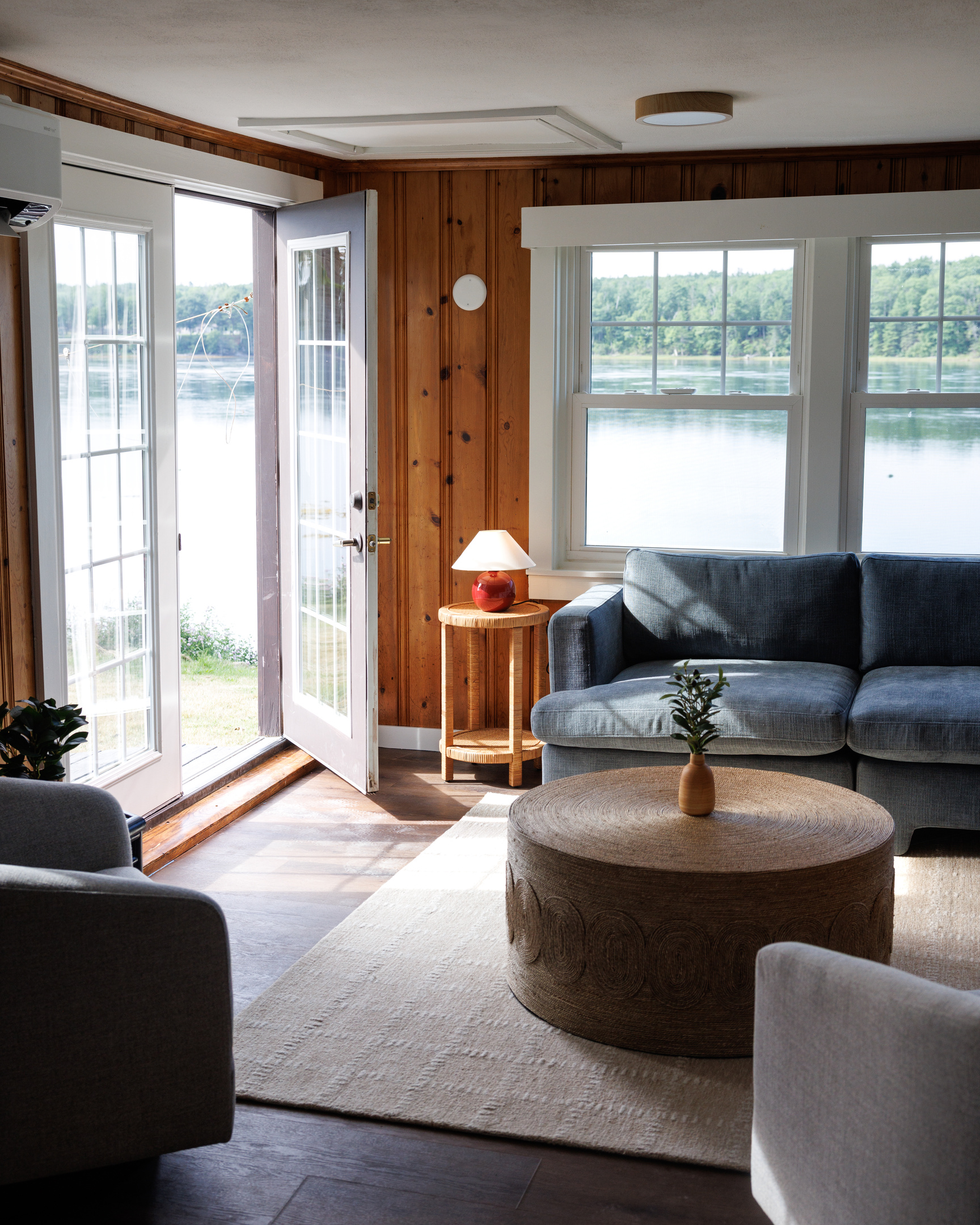 Walk toward the windows in the early morning while coffee brews and watch the tide come in — slow mornings look completely different here.