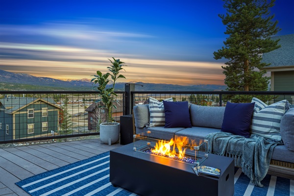 This is the perfect place to connect, unwind, and soak in the beauty all around you.