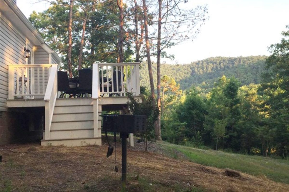 Back Deck of cottage with mountain Views and Grill