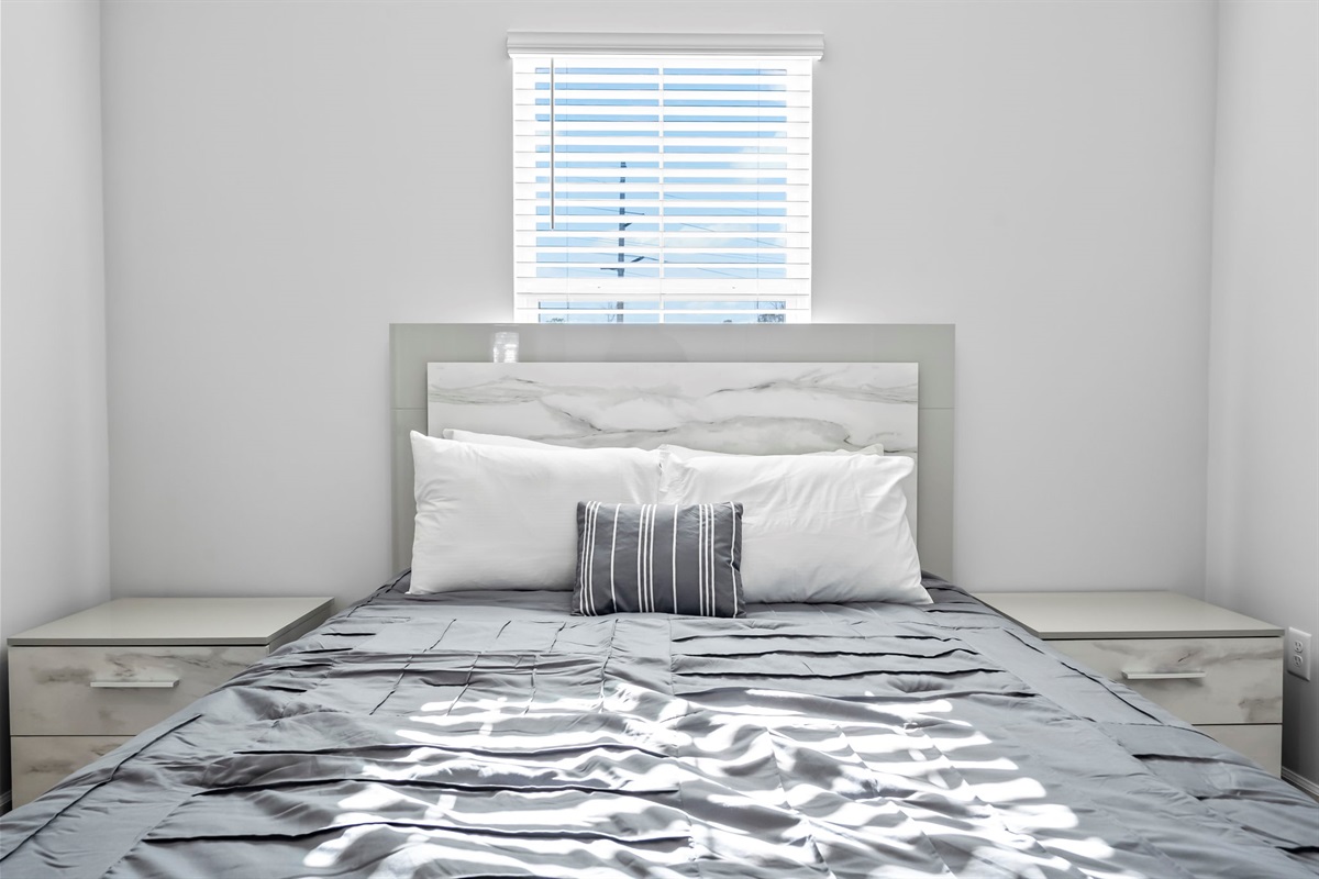 Upstairs bedroom with Queen Bed