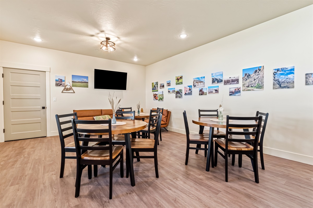 Cafe Style Dining, great for groups