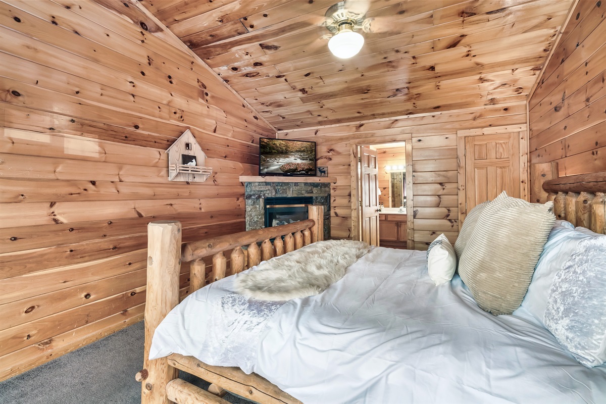 End the day in an upstairs king suite with a fireplace and private bath that feels peaceful and unhurried.