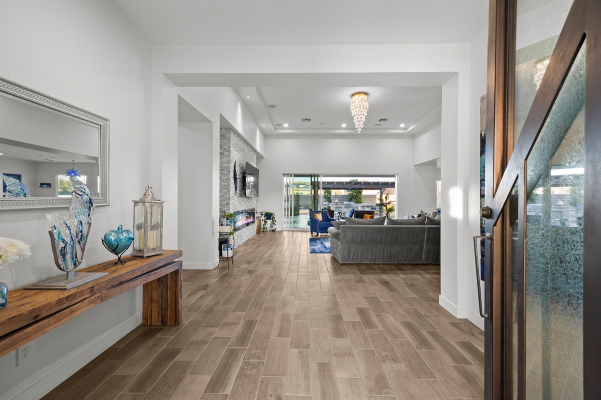 The Grand Peoria Estate – 5BR / 4.5BA Luxury + Casita — Modern Home | Sleeps 10 | Family Escape w/ Casita, Peoria, Arizona — photo 13